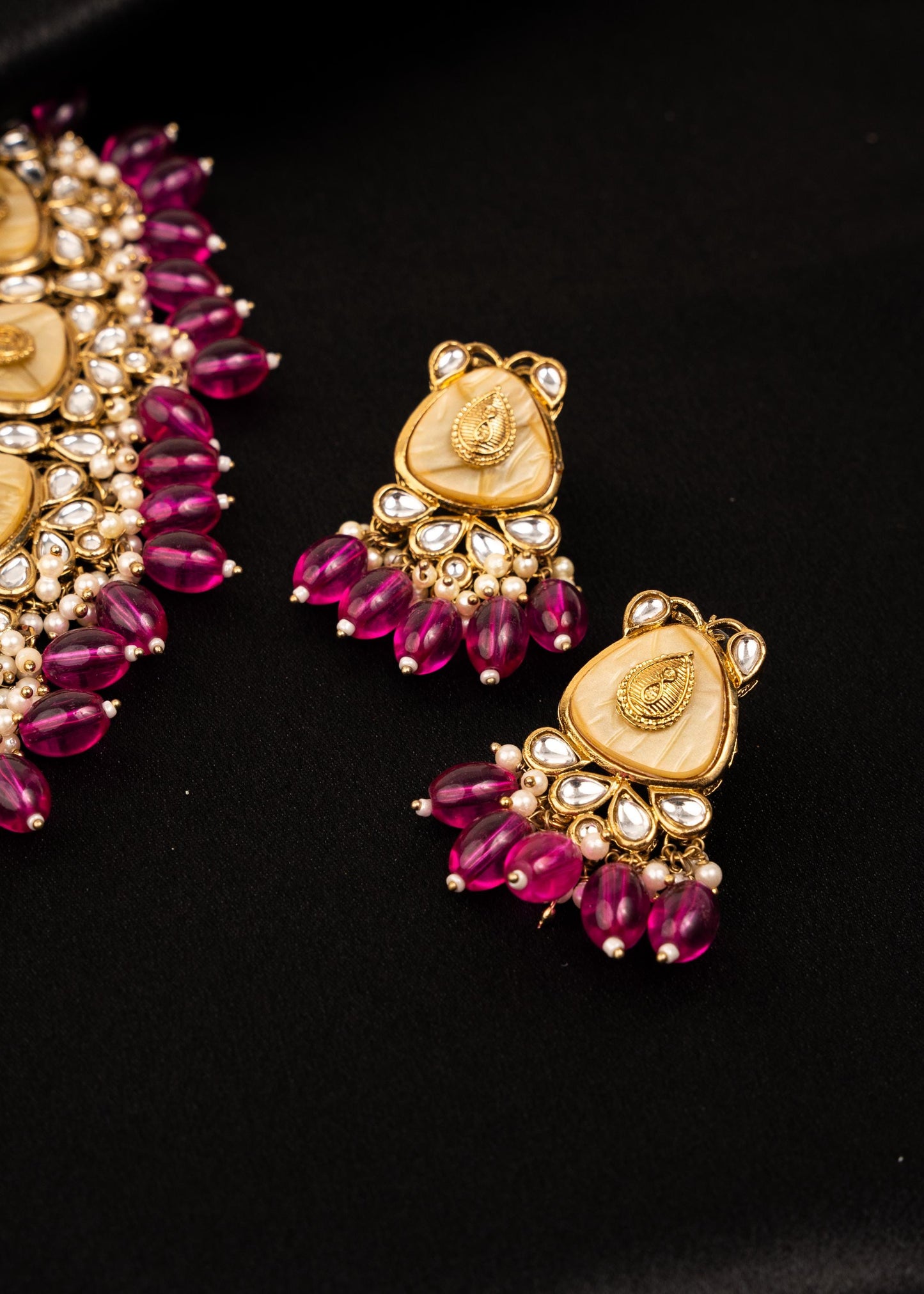 Antique Kundan Pearl Jewelry Necklace Set/ Statement Kundan Pearl Choker Set/ Indian Jewelry/ Pakistani Bridal Jewelry/ Polki Kundan Set (etsy image id: 7893042378)