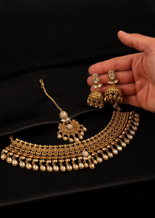 Premium Antique Kundan Choker Necklace Set with Jhumki Earrings/ Indian Wedding Jewelry/ Bridal Neckalce/ Gold Plated Jewelry/ Maang Tikka