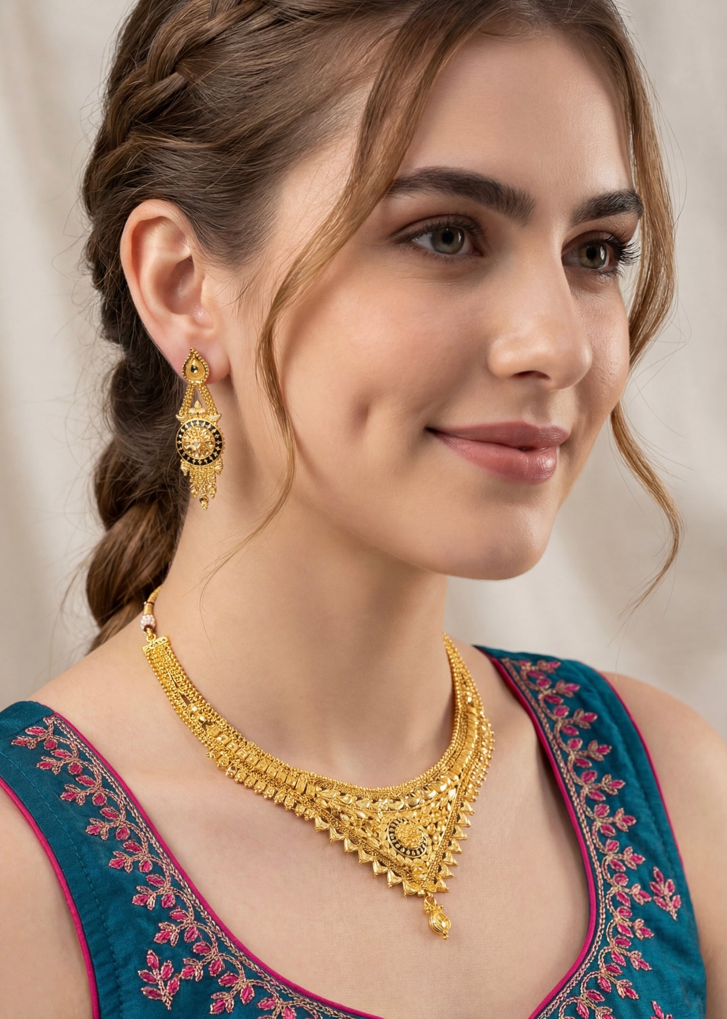 High Quality Gold Choker Necklace Set