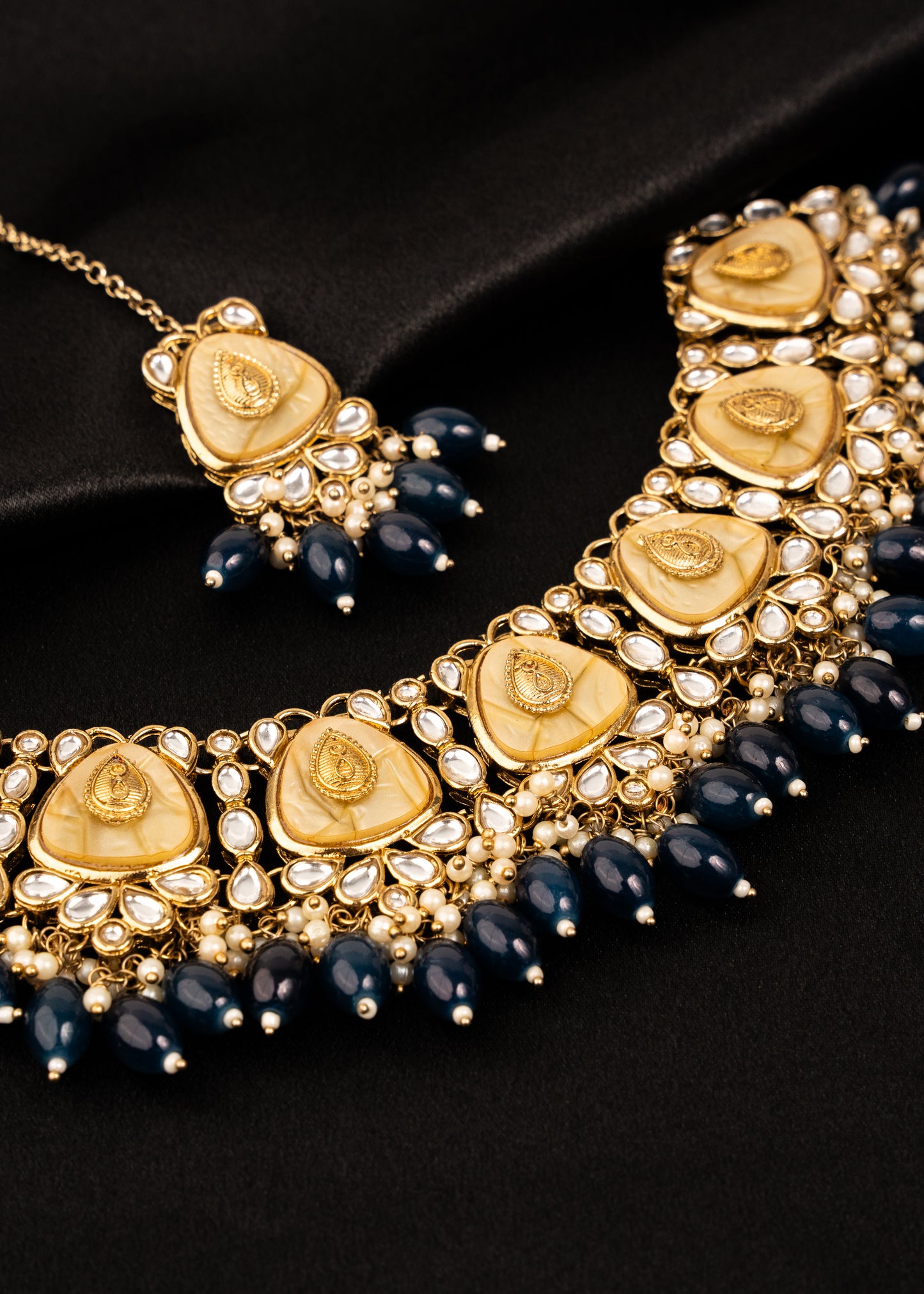 Antique Kundan Pearl Jewelry Necklace Set