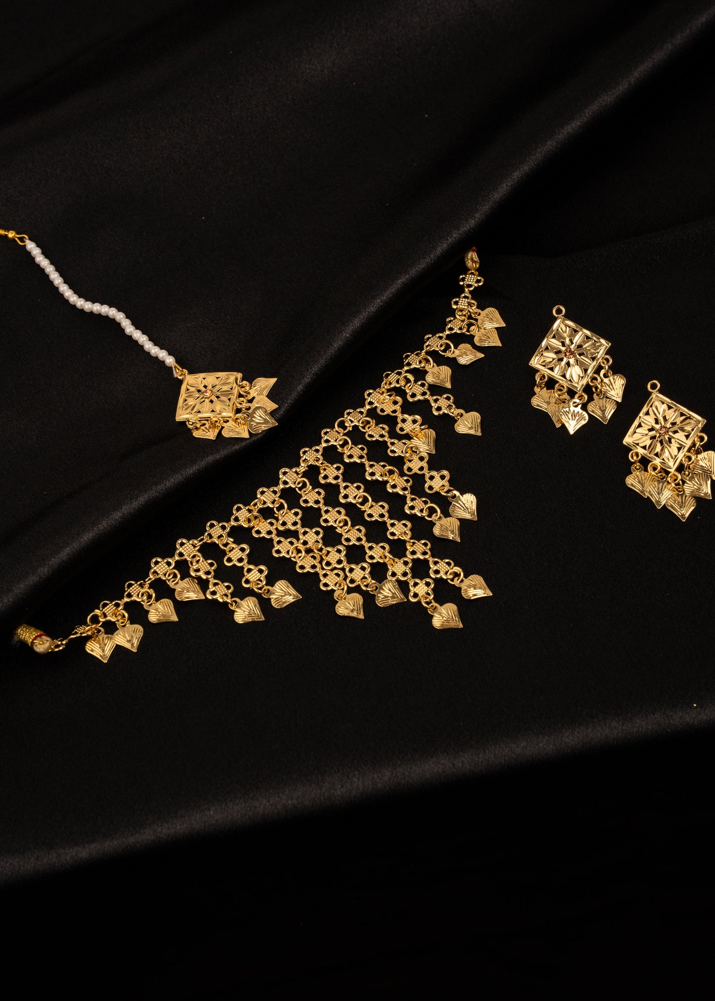 Gold Pipple Patti Necklace Set