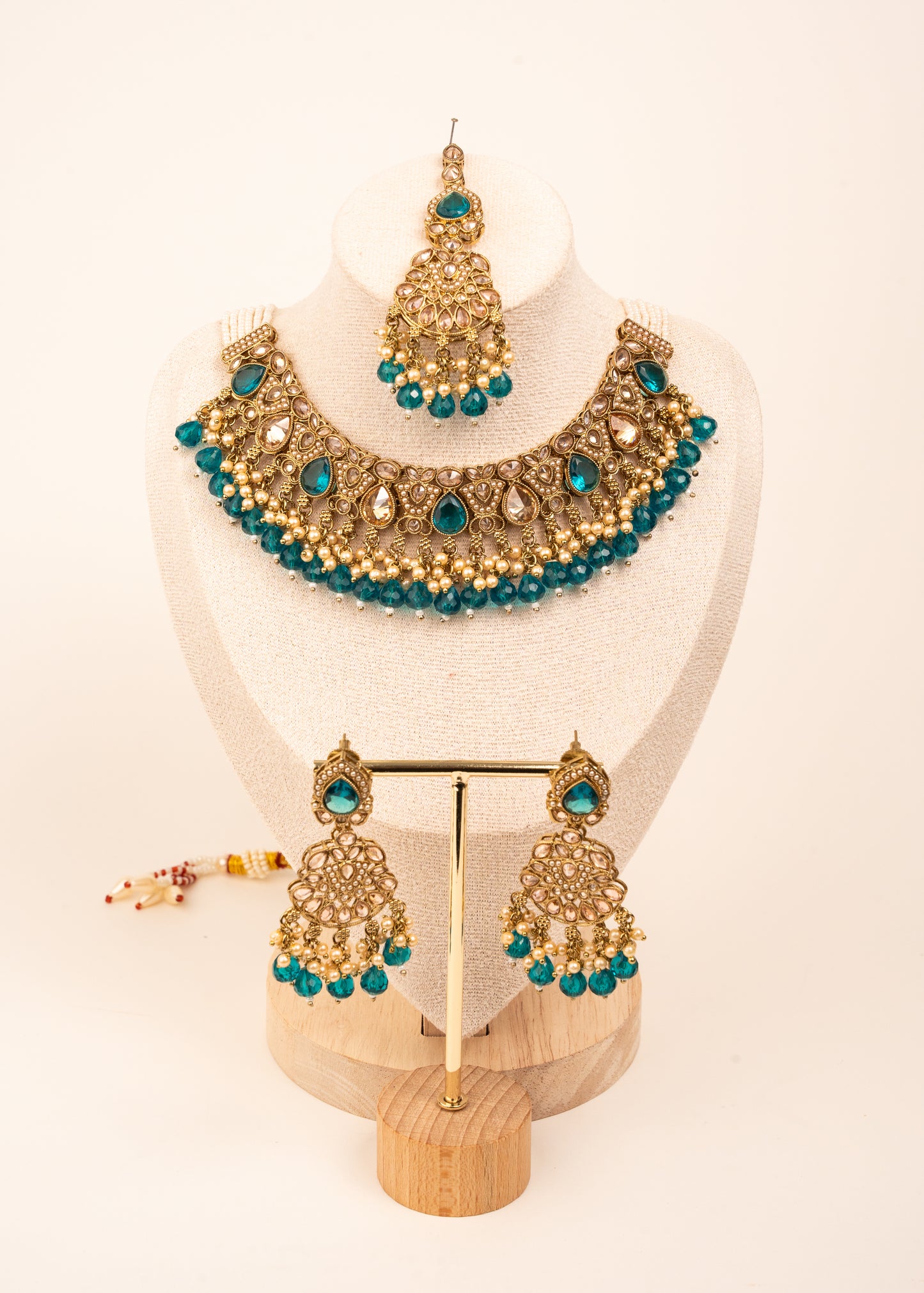 Luxury Antique Kundan Necklace Set