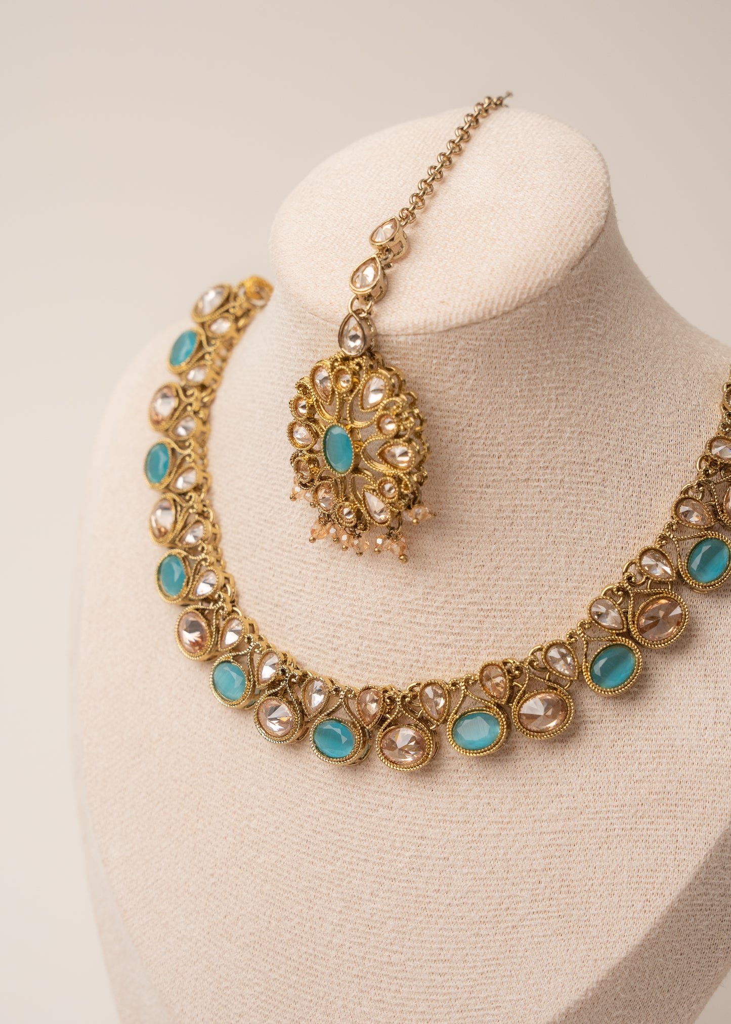 Aqua Glow Kundan Necklace Set