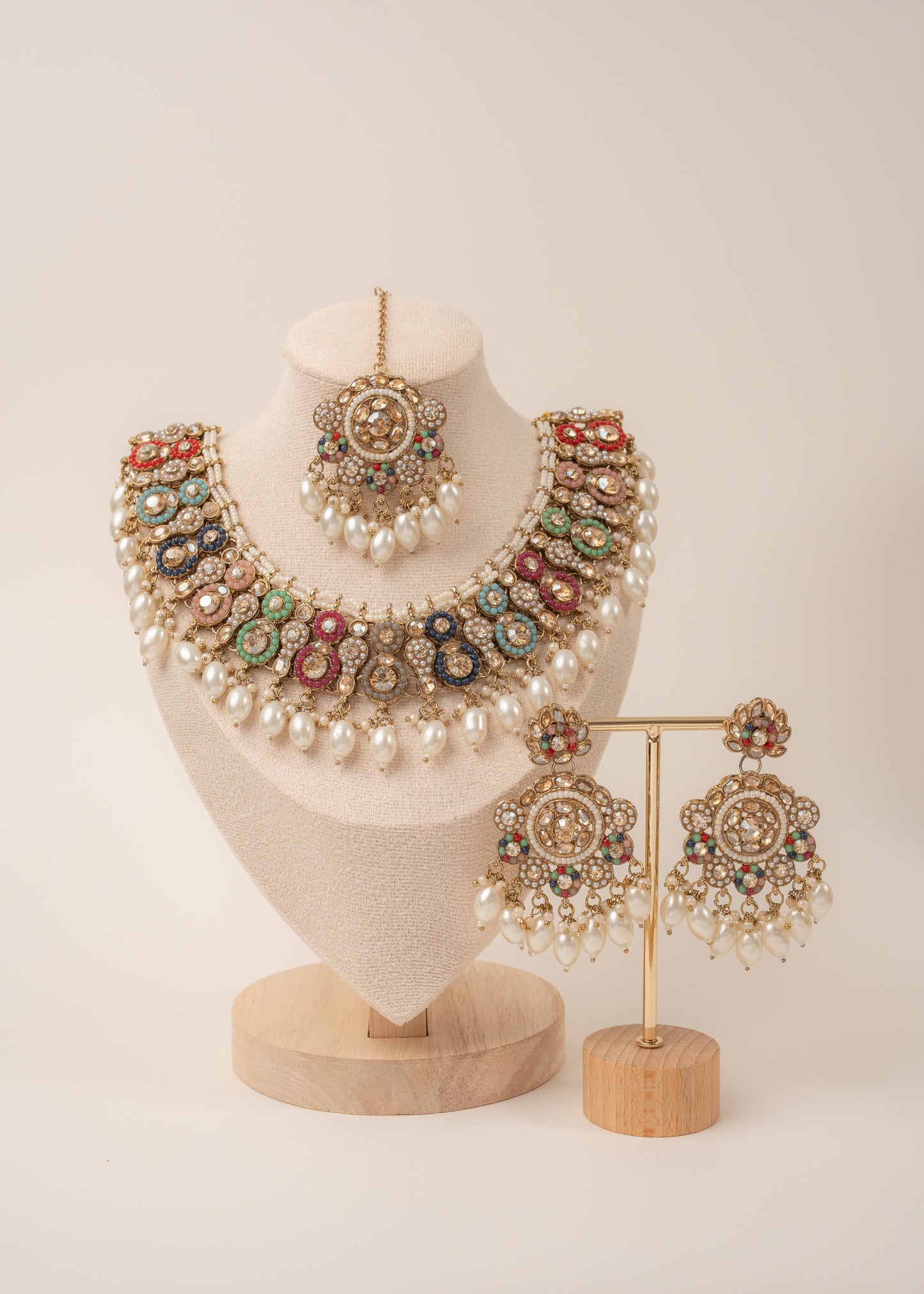 Multicolor Heritage Pearl Necklace Set