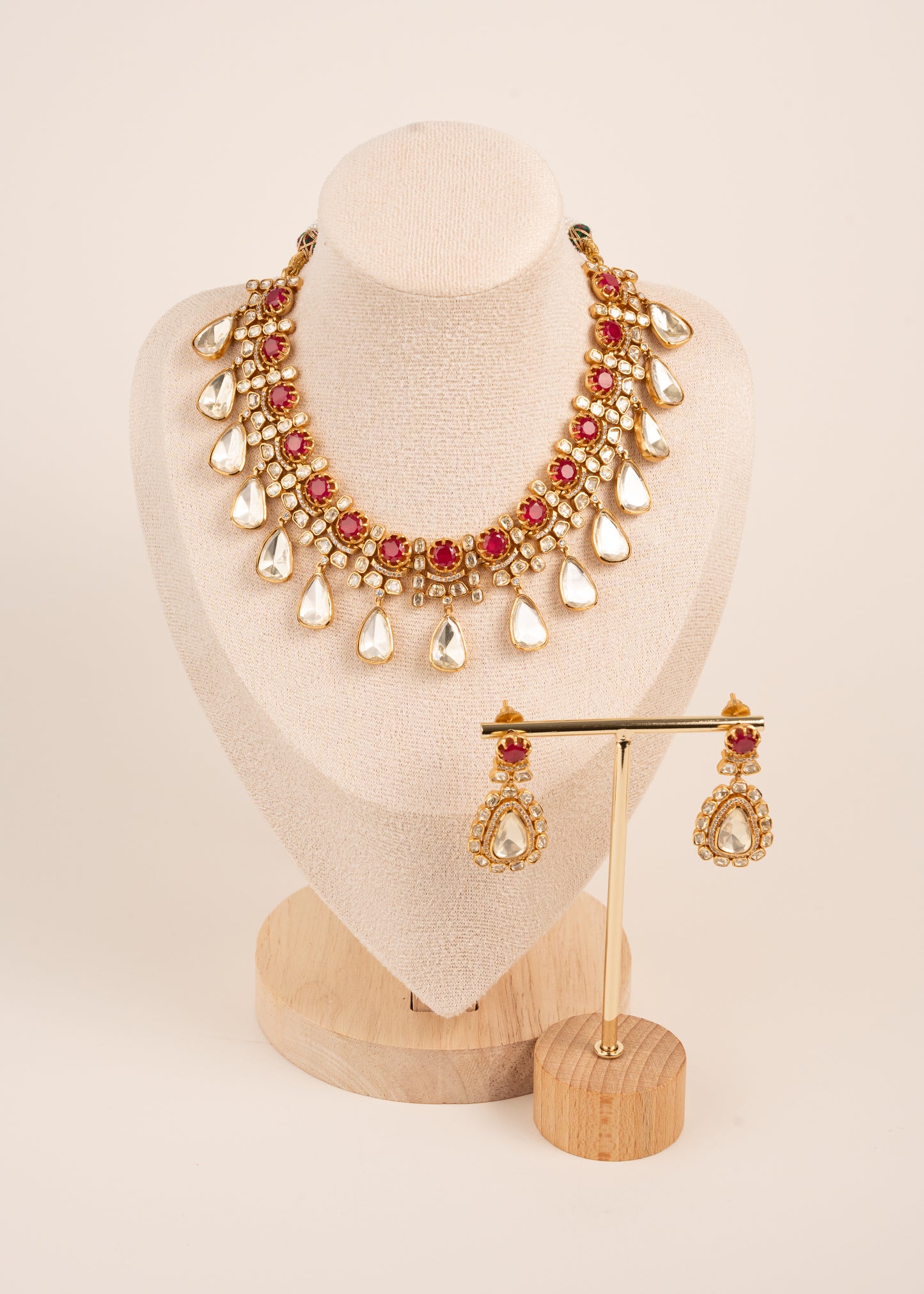 Premium Quality Tyani Inspired uncut Kundan Necklace Set/ Indian Wedding Jewelry/ Statement Jewelry/ Indian Bridal Set