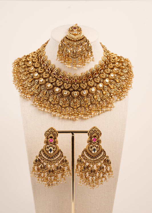 Antique Gold Bridal Necklace Set/ Indian Wedding Jewellery/ Kundan Bridal Set/ Indian bridal set