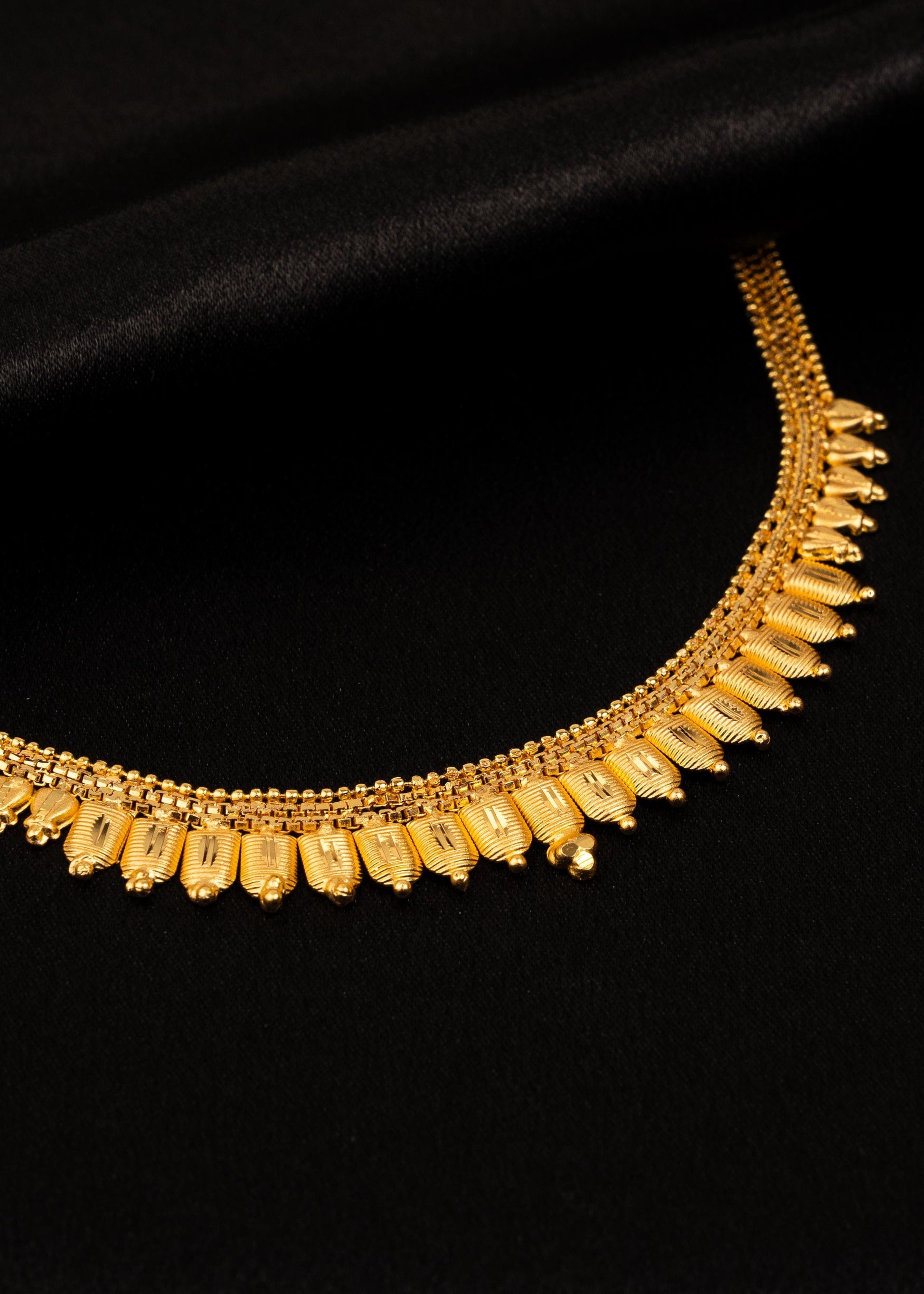 Real Gold Finish Choker Necklace/ Bridal Gold Look Necklace/ Premium Gold bridal choker Necklace/ Indian Gold Plated Jewelry/ Traditional (etsy image id: 7893105482)