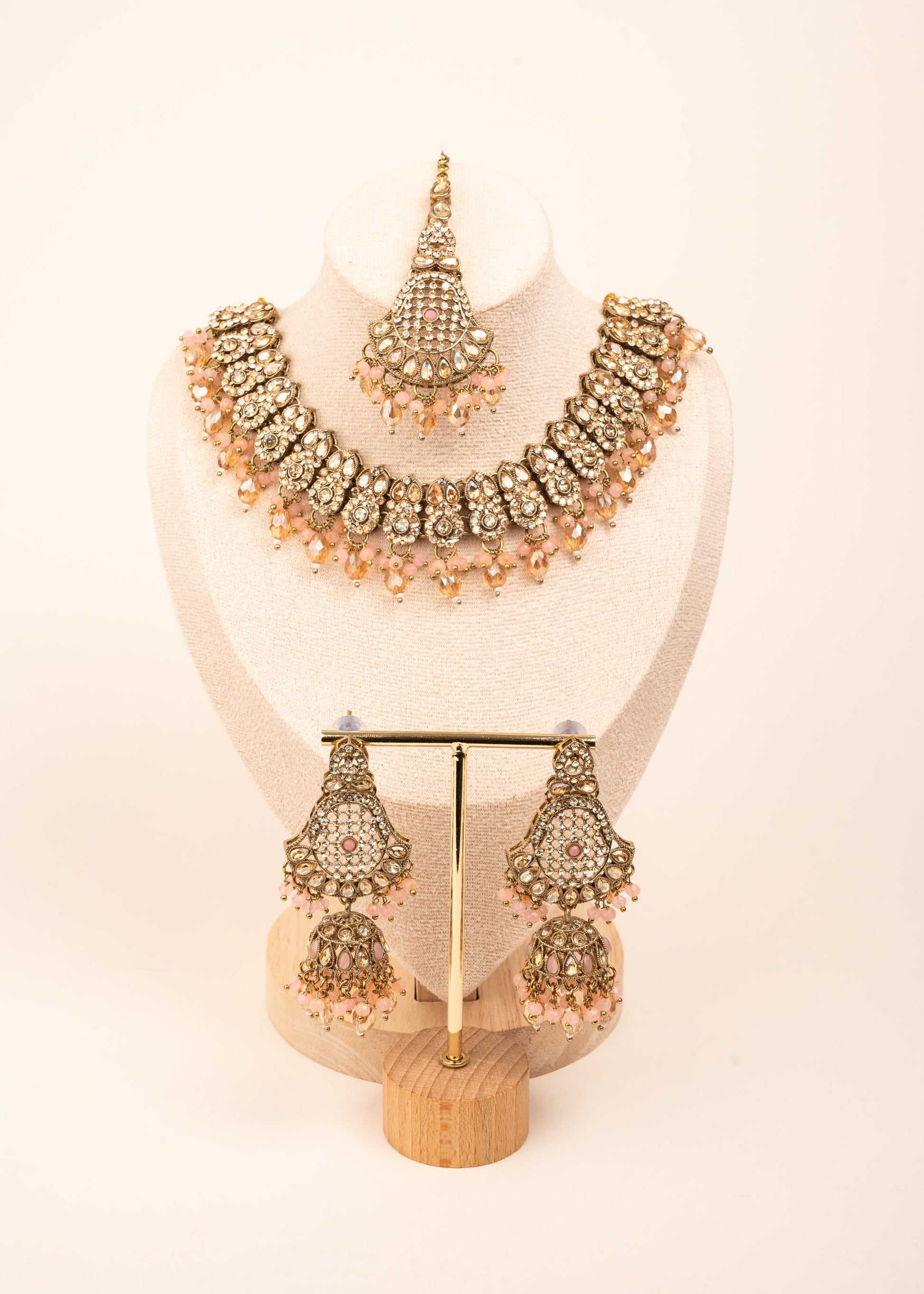 Royal Kundan Bridal Necklace Set/ Indian Wedding Jewelry/ Antique Kundan Polki Choker Set/ Pakistani Bridal Jewelley/ Meenakari Kundan Set (etsy image id: 7893141872)