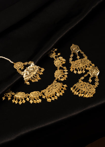 Traditional Gold Necklace Set/ Bridal Gold Pippal Patti Necklace/ Indian Bridal Wedding Jewelry/ Antique Jewelry/ Gold Plated Necklace (etsy image id: 7896510392)