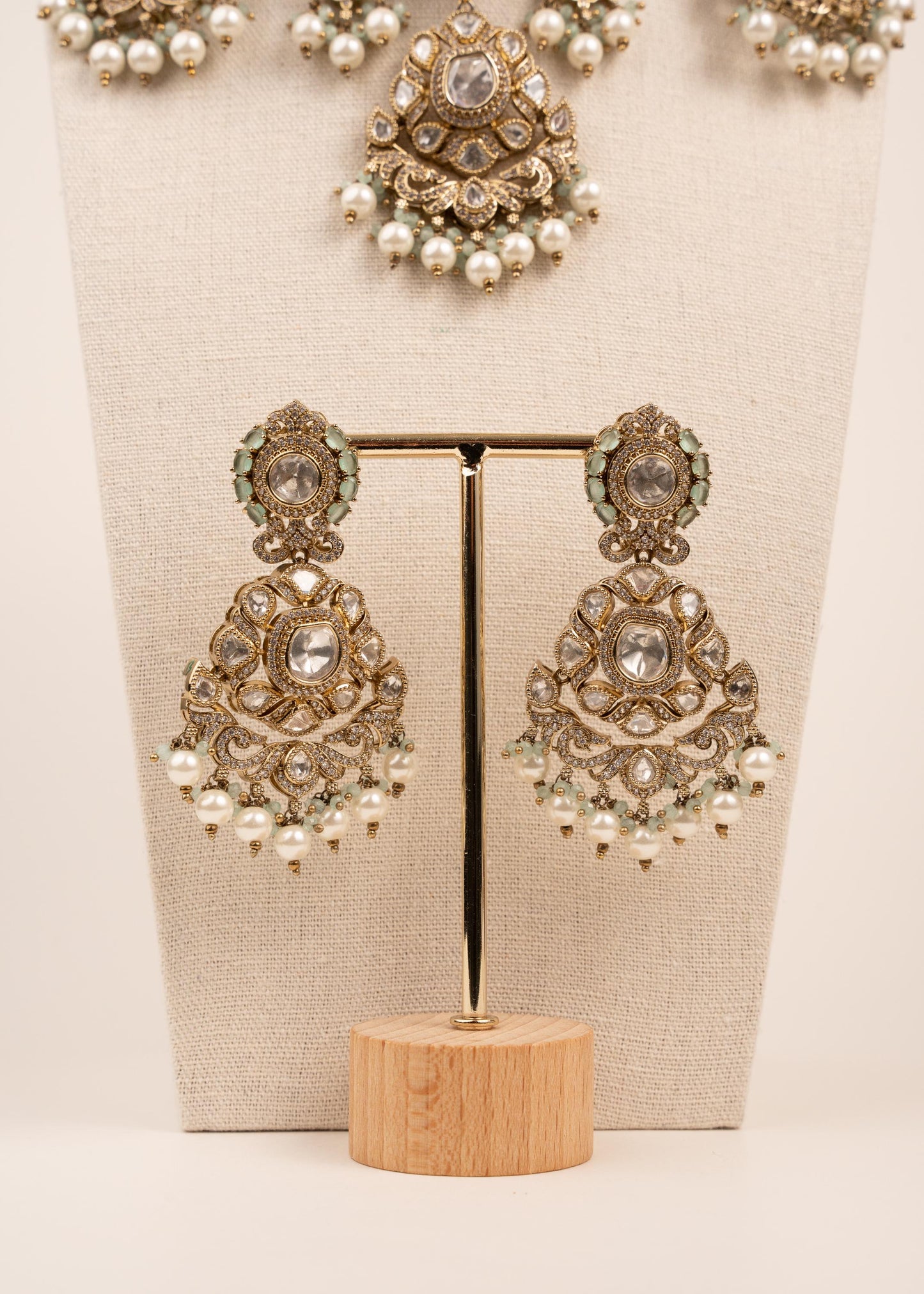 Antique Bridal Necklace Set/ Indian Bridal Jewelry/ Statement Necklace/ Wedding Necklace/ Antique Gold Necklace Set/ Pakistani Jewelry (etsy image id: 7896611792)