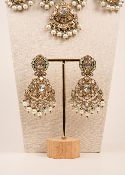Antique Bridal Necklace Set/ Indian Bridal Jewelry/ Statement Necklace/ Wedding Necklace/ Antique Gold Necklace Set/ Pakistani Jewelry (etsy image id: 7896611792)