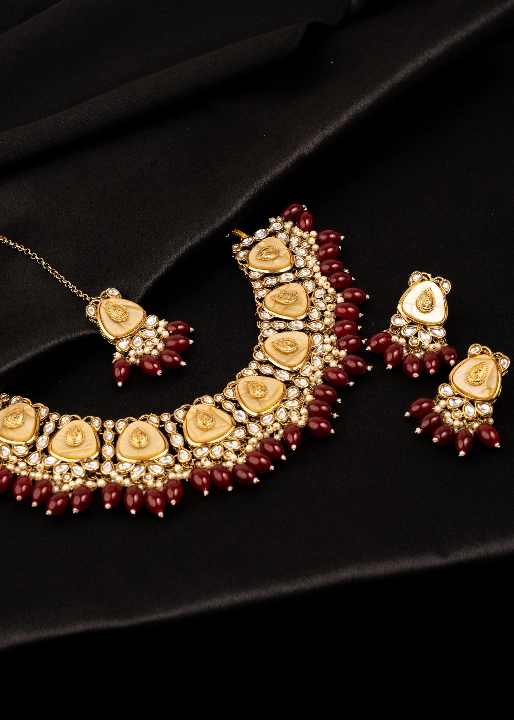 Antique Kundan Pearl Jewelry Necklace Set/ Statement Kundan Pearl Choker Set/ Indian Jewelry/ Pakistani Bridal Jewelry/ Polki Kundan Set (etsy image id: 7940998813)