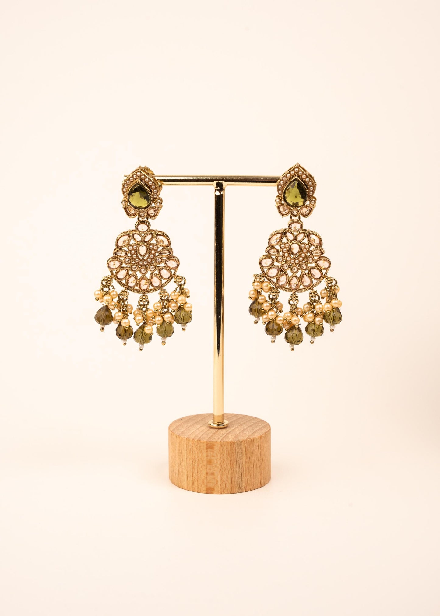 Luxury Antique Kundan Necklace Set/ Indian Bridal Jewellery Set/ Statement Kundan Set/ Bollywood Jewelry/ Bridal Kundan Choker Set/ (etsy image id: 7941102035)