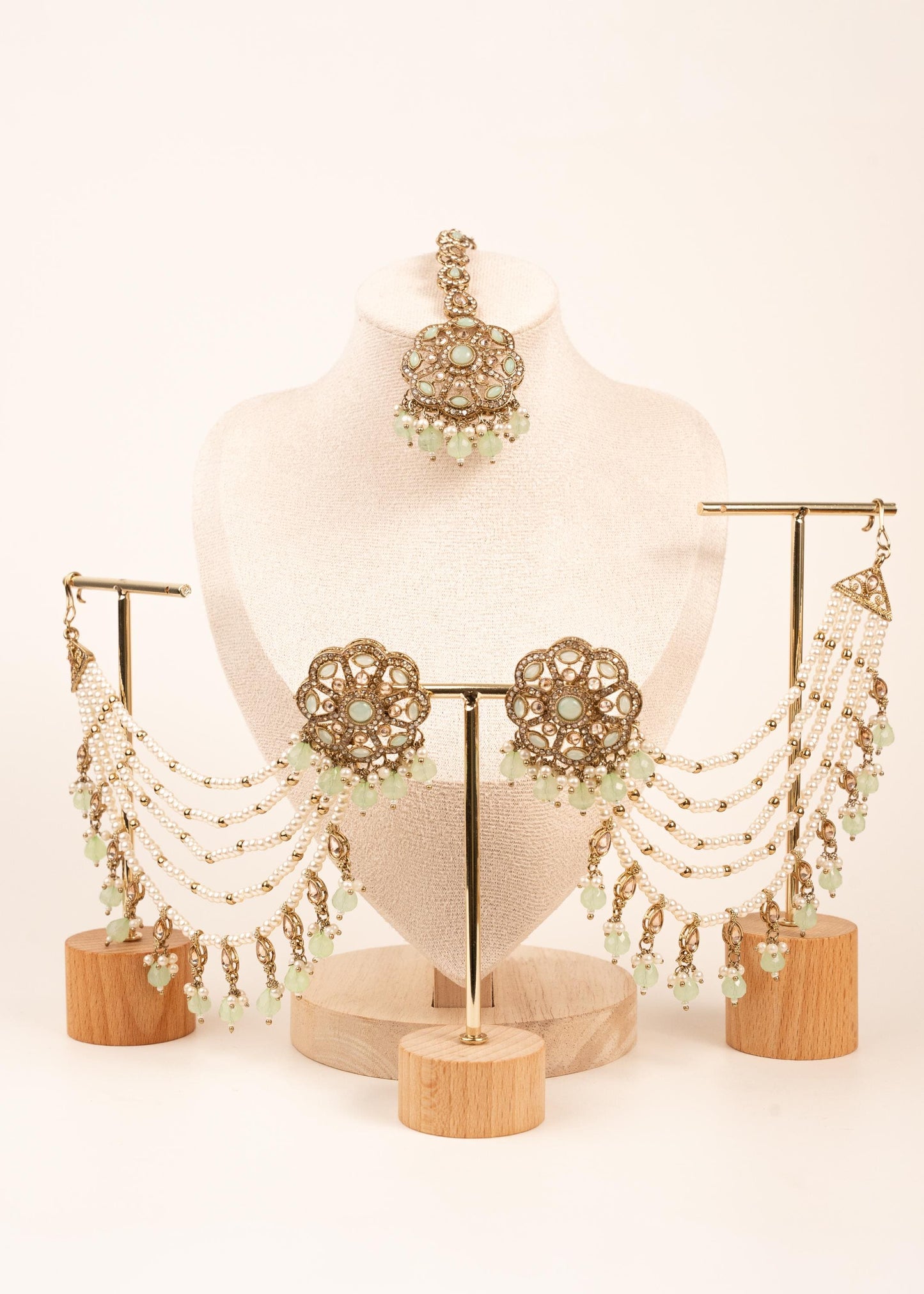 Premium Bridal Kundan Ear Chain Earrings with Tikka/ Kundan Pearl Earrings Set/ Sahara Earrings with Maang Tikka/ Bahubali Earrings (etsy image id: 7944221161)