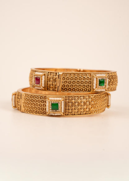 Traditional Indian Gold Bangles Set/ Wedding Bangles for Bride/ Bridal Bangles Set/ Gold Indian Kada/ Indian Jewelry/ imitation gold bangles (etsy image id: 7944332713)