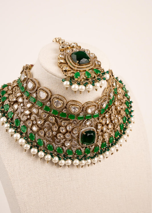 High Quality Bridal Kundan Necklace Set/ Indian Wedding Jewelry/ Statement Bridal Kundan Choker Set/ Emerald Jewelry/ Pakistani Jewellery (etsy image id: 7944523899)