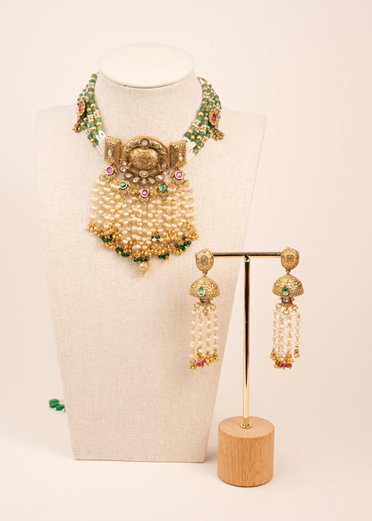 Kundan Temple Choker Necklace/ Pearl Tassel Necklace/ Kudan Choker/ Bridal Statement Necklace/ Indian Jewelry/ Green Beads/ South Indian (etsy image id: 7944615683)