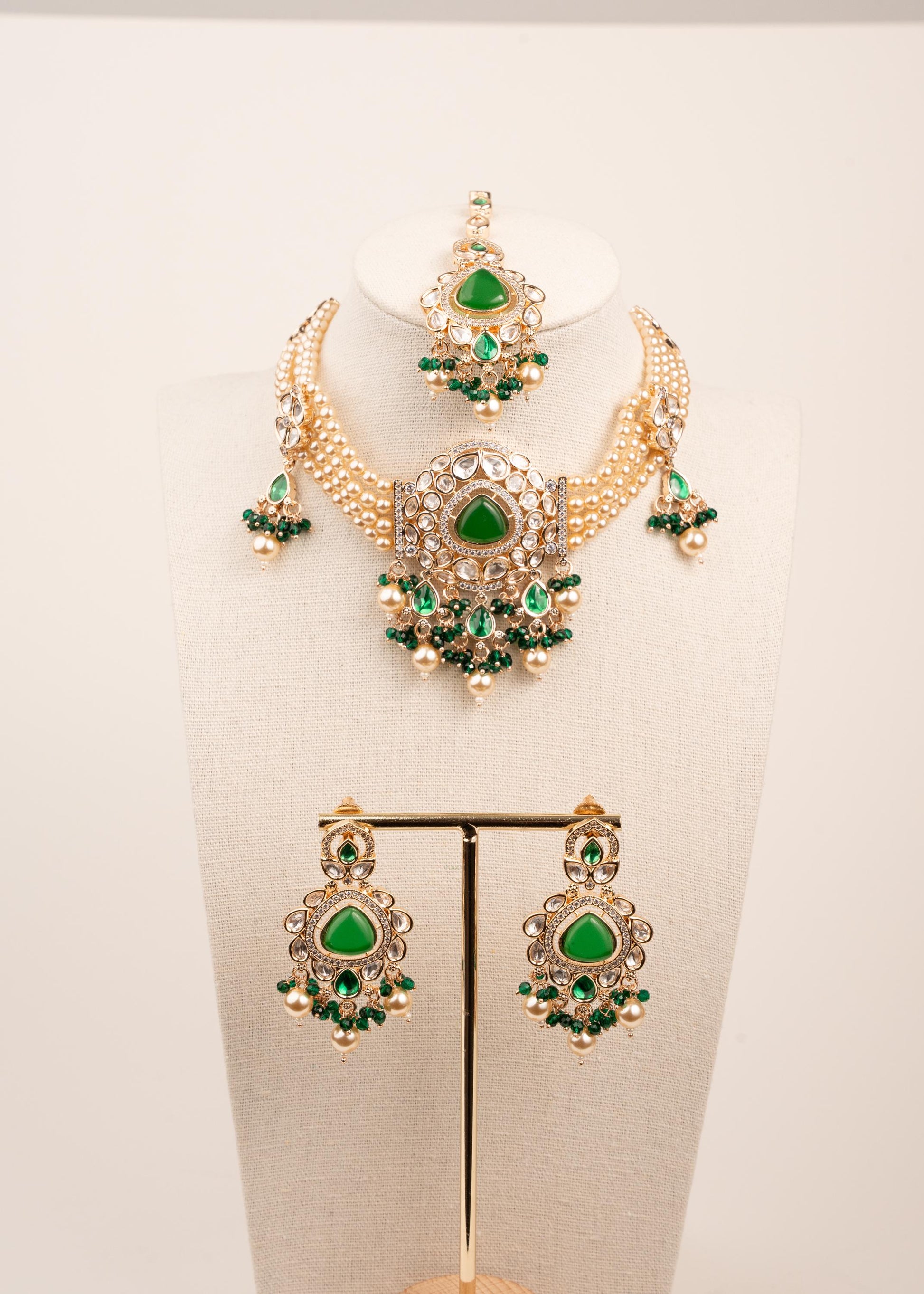 Royal Kundan Choker Necklace Set/ Indian Jewelry/ Bridal Jewelry Set/ Pakistani Jewelry/ Imitation Kundan Choker Necklace Set/ Bollywood (etsy image id: 7944619345)