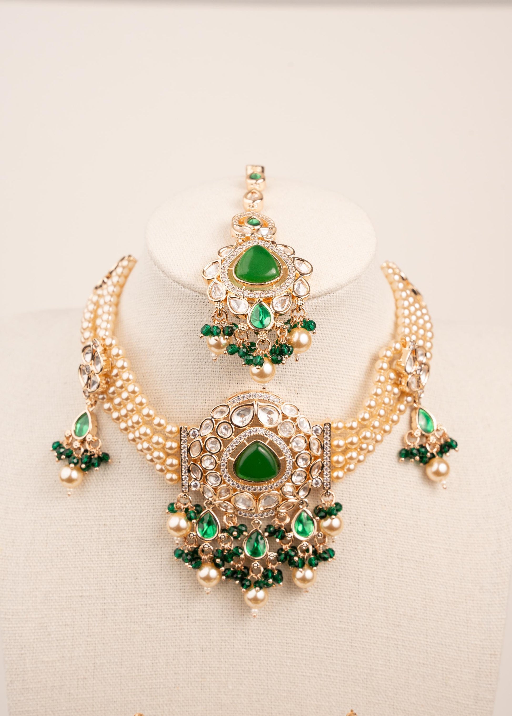 Royal Kundan Choker Necklace Set/ Indian Jewelry/ Bridal Jewelry Set/ Pakistani Jewelry/ Imitation Kundan Choker Necklace Set/ Bollywood (etsy image id: 7944619389)