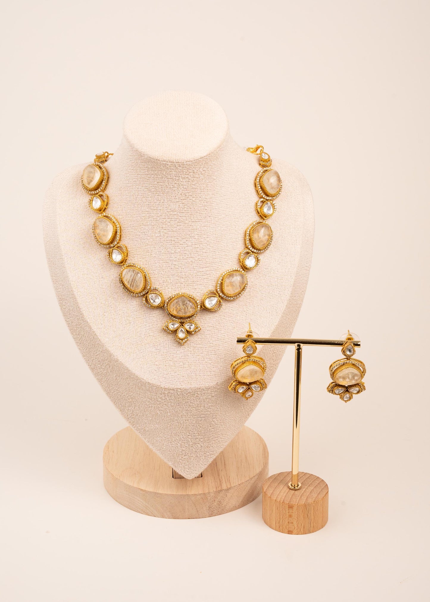Sabyasachi Style Moissanite Kundan Necklace/ Bridal Statement Jewelry/ Indian Jewelry/ Bollywood Jewellery/ Kundan Statement Necklace Set (etsy image id: 7944651151)