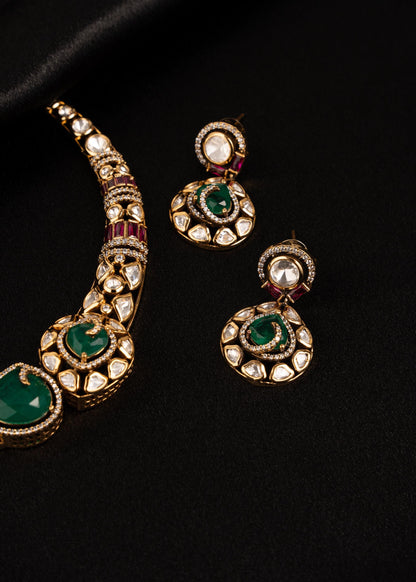 Designer Moissanite Hasli Necklace Set/ Gold Plated Hasli Necklace/ Traditional Hasli Choker/ Antique Gold Hasli Necklace/ Emerald/ Kundan (etsy image id: 7974336248)