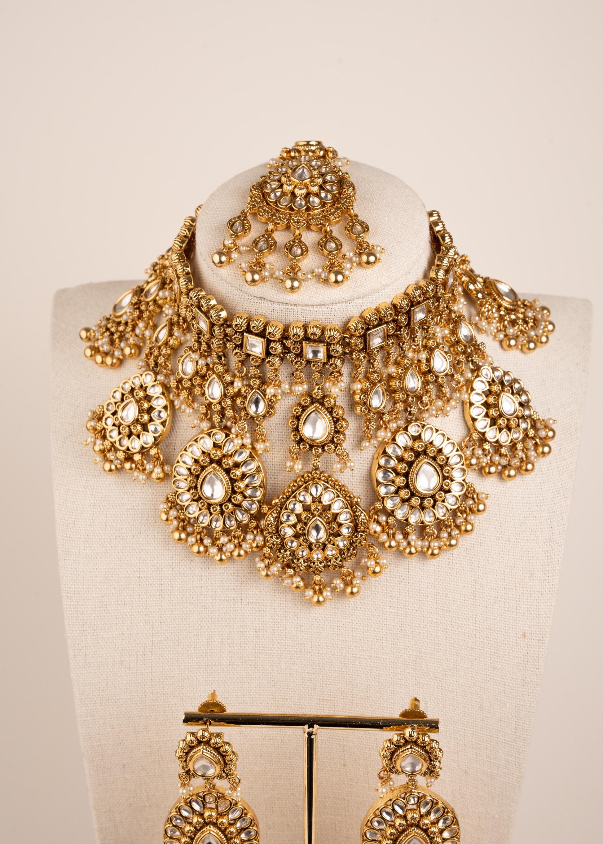 Indian Bridal Jewelry Set/ Kundan Jewelry/ Traditional Kundan Choker Necklace Set/ Pakistani Jewelry/ Heavy Kundan polki Choker Necklace Set (etsy image id: 7974520814)