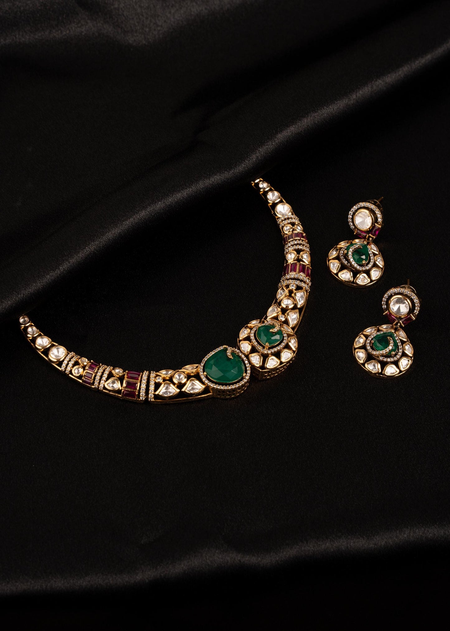 Designer Moissanite Hasli Necklace Set/ Gold Plated Hasli Necklace/ Traditional Hasli Choker/ Antique Gold Hasli Necklace/ Emerald/ Kundan (etsy image id: 8022286385)