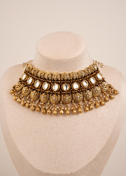 Antique Gold Temple Choker Necklace Set/ Gold Mirror Kundan Jewelry/ Indian Traditional Jewelry/ South Indian Necklace/ Mint/ Green/ Emerald (etsy image id: 8022324921)
