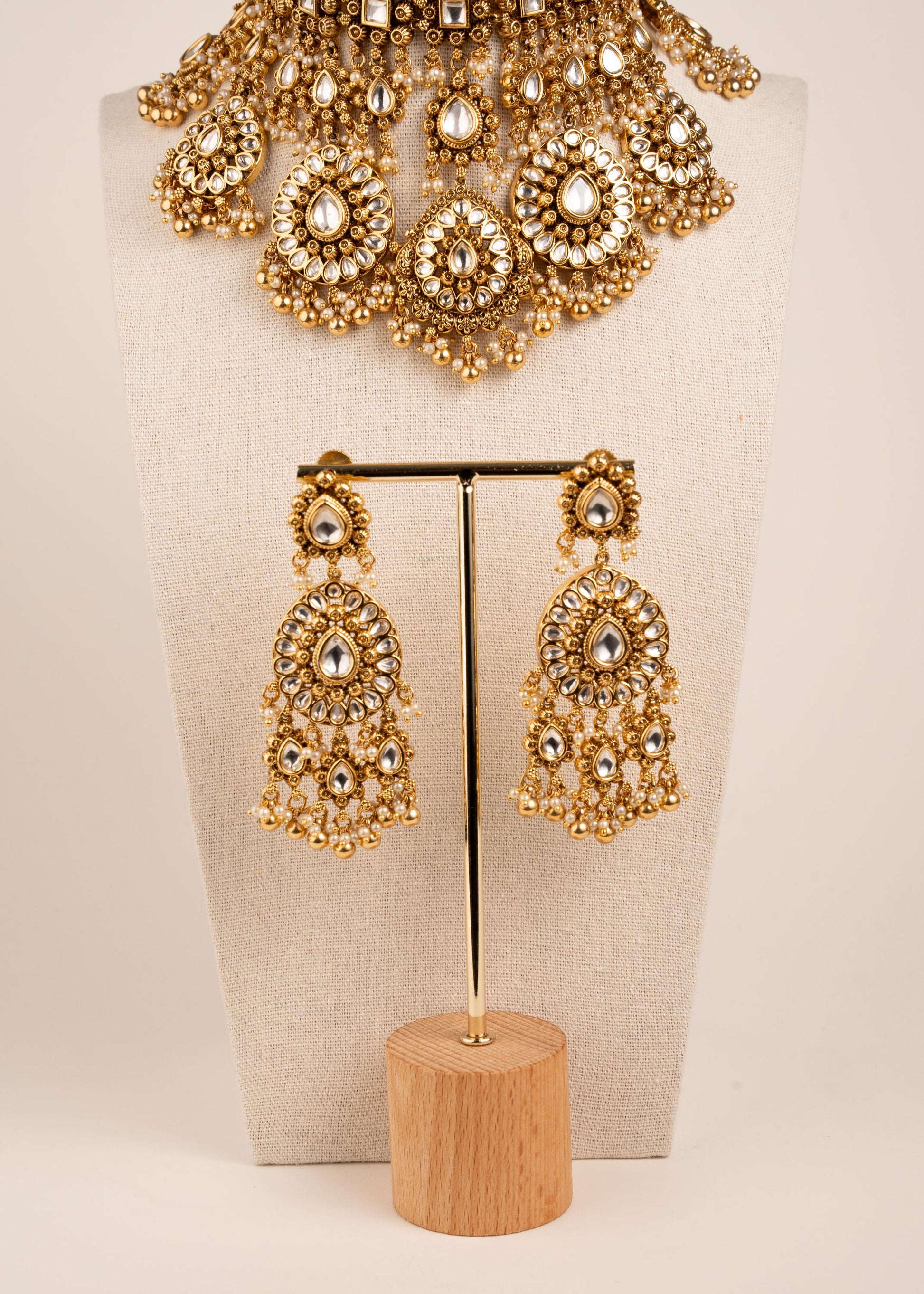 Indian Bridal Jewelry Set/ Kundan Jewelry/ Traditional Kundan Choker Necklace Set/ Pakistani Jewelry/ Heavy Kundan polki Choker Necklace Set (etsy image id: 8022471223)