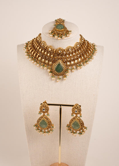 Traditional Kundan Choker Necklace Set/ Gold Plated Bridal Choker Set/ Indian Pakistani Jewelry/ Wedding choker Set/ Indian Temple Jewelry (etsy image id: 8022479319)