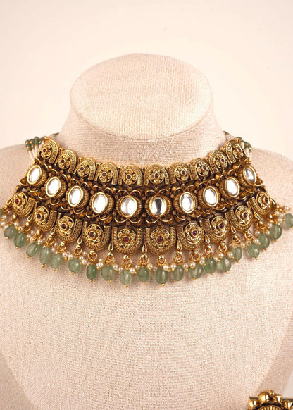 Antique Gold Temple Choker Necklace Set/ Gold Mirror Kundan Jewelry/ Indian Traditional Jewelry/ South Indian Necklace/ Mint/ Green/ Emerald (etsy image id: 8024218871)