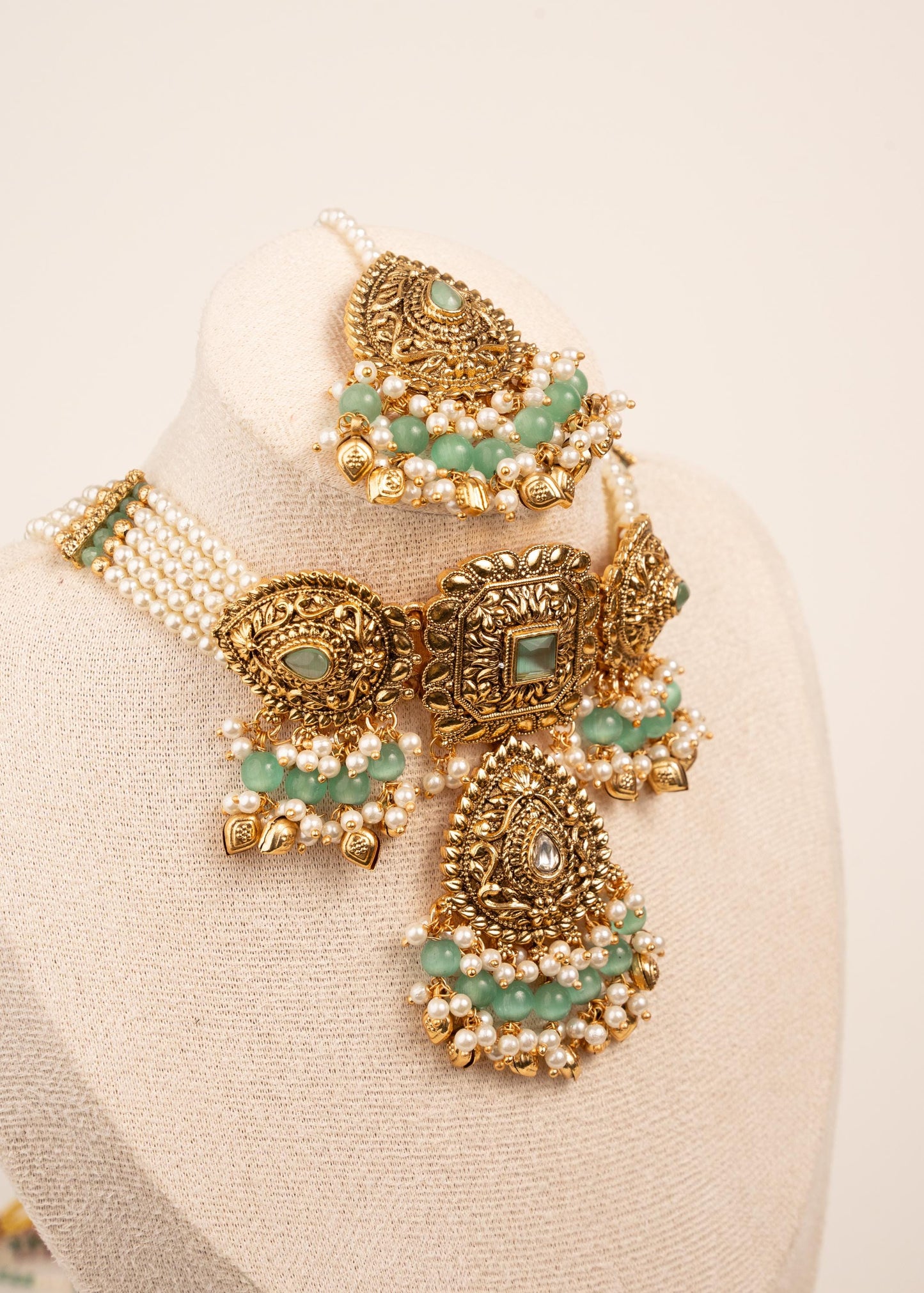 Viral Gold Plated Necklace Set with Maang Tikka/ Indian Jewelry/ Traditional Choker Necklace Set/ Pakistani Jewelry/ Statement Necklace