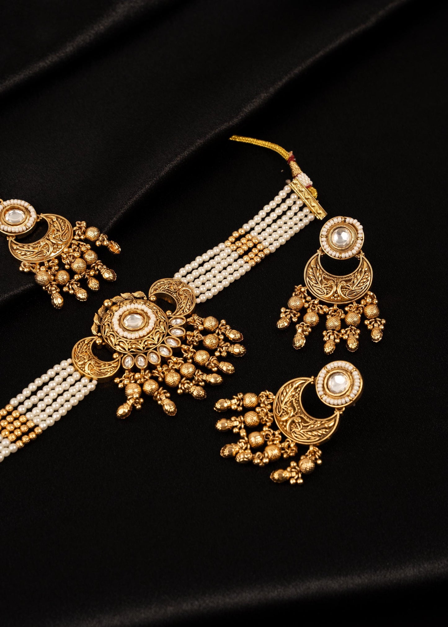 Antique Gold Choker Necklace Set with Tikka/ Indian Jewelry/ Traditional Jewelry/  Gold Plated Jewelry/ Bridal Jewelry/ Multi/ Reception