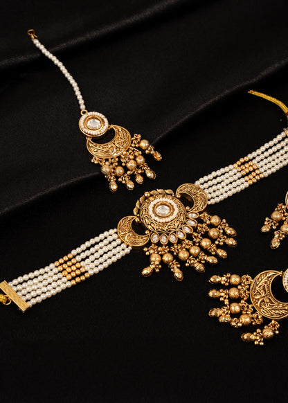 Antique Gold Choker Necklace Set with Tikka/ Indian Jewelry/ Traditional Jewelry/  Gold Plated Jewelry/ Bridal Jewelry/ Multi/ Reception
