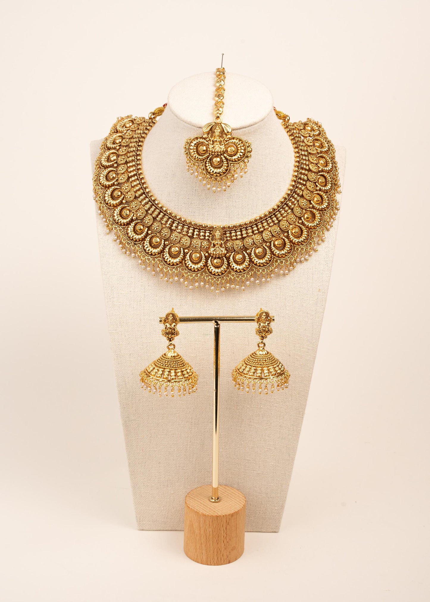 High Quality Antique Temple Jewelry Set/ Traditional South Indian Bridal Choker Necklace/ Gold Plated Temple Set/ Lakshmi Jewelry Set