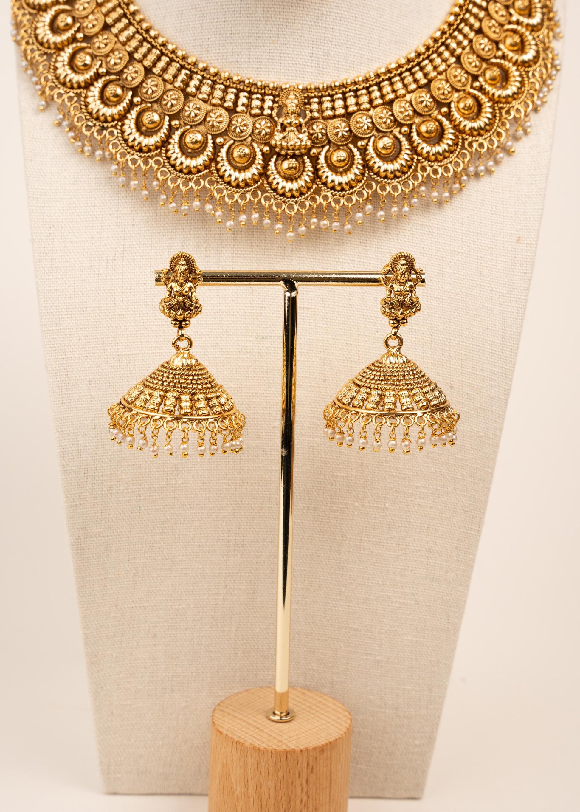 High Quality Antique Temple Jewelry Set/ Traditional South Indian Bridal Choker Necklace/ Gold Plated Temple Set/ Lakshmi Jewelry Set