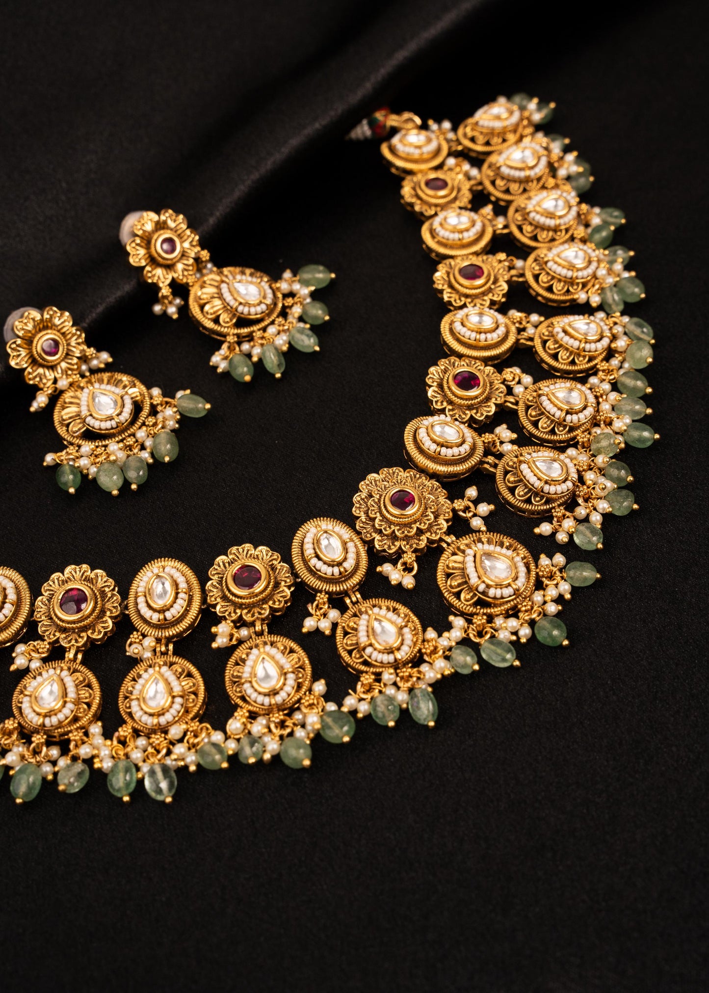Premium Kundan Bridal Choker Necklace Set/ Green Bead Choker/ Indian Wedding Jewelry/ Gold Plated Kundan Choker/ Pakistani Jewelry