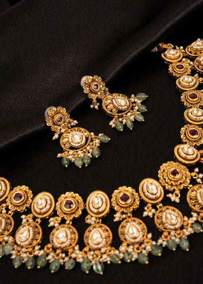 Premium Kundan Bridal Choker Necklace Set/ Green Bead Choker/ Indian Wedding Jewelry/ Gold Plated Kundan Choker/ Pakistani Jewelry