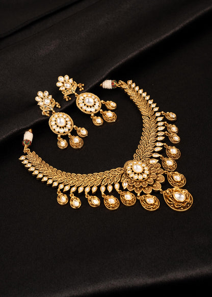 Premium Antique Gold Kundan Choker Necklace Set/ Traditional Jewelry/ Statement Necklace/ Indian Jewelry/ Wedding Necklace/ Bridal Wear