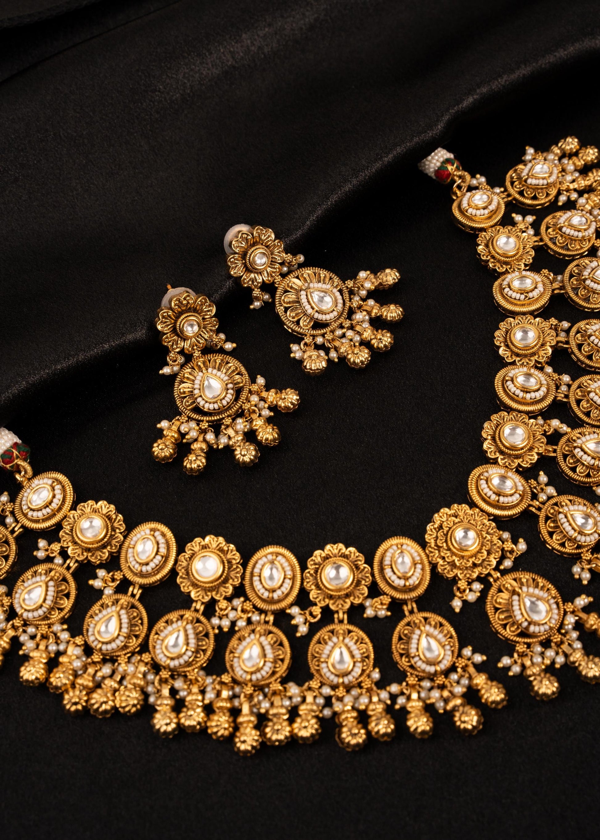 Premium Kundan Bridal Choker Necklace Set/ Green Bead Choker/ Indian Wedding Jewelry/ Gold Plated Kundan Choker/ Pakistani Jewelry