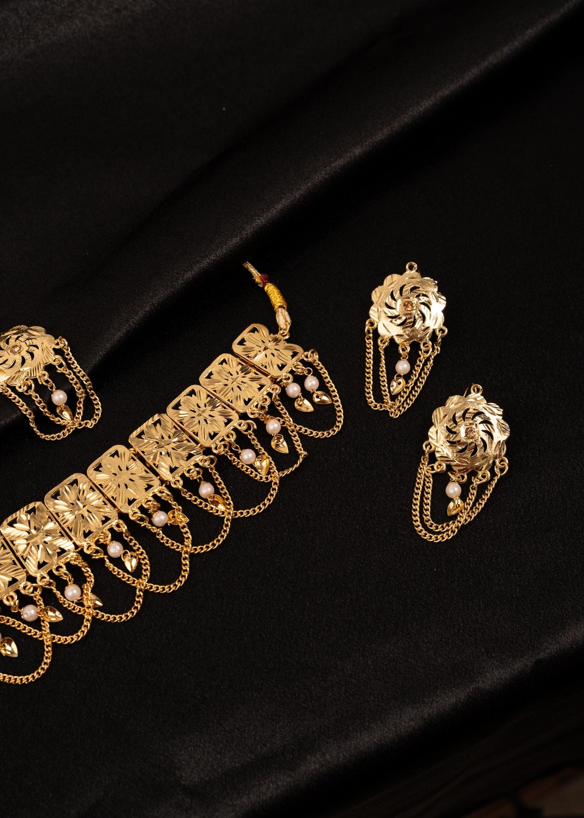 Traditional Pippal Patti Necklace Set/ Gold Tone Leave Necklace/ Indian Bridal Necklace/ Punjabi Gold Jewelry/ Desi Statement Necklace