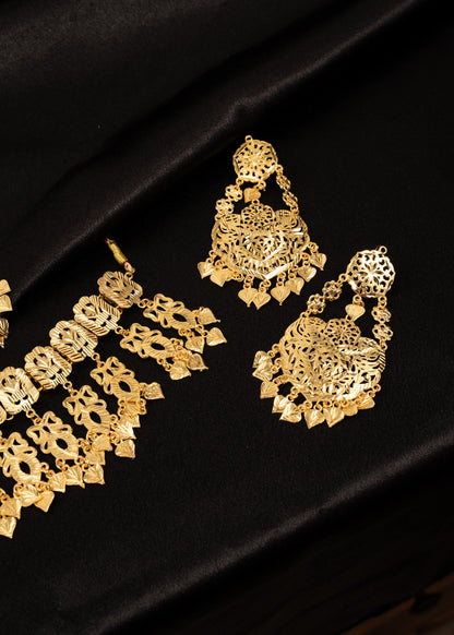 Traditional Pippal Patti Necklace Set/ Gold Tone Leave Necklace/ Indian Bridal Necklace/ Punjabi Gold Jewelry/ Desi Statement Necklace