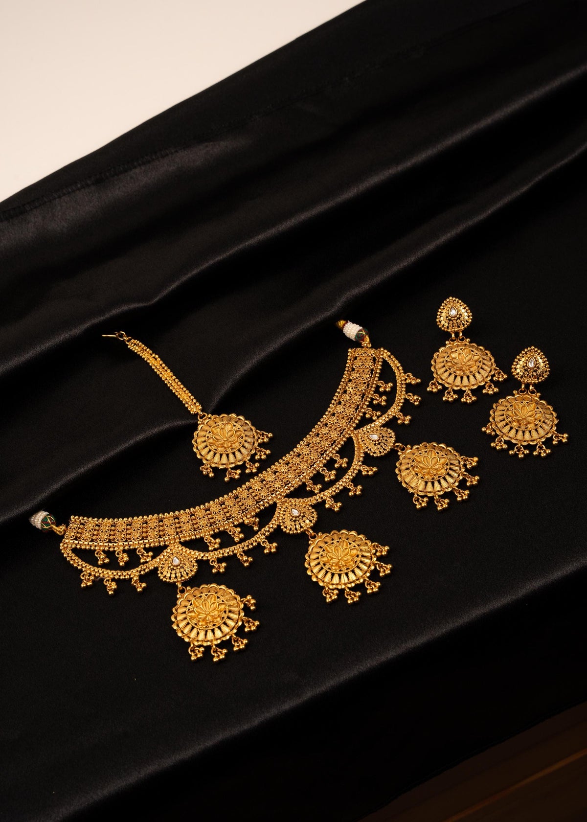 Viral Gold Plated Choker Necklace Set with Tikka/ Traditional Jewelry/ Indian Jewelry/ Statement Necklace/ Wedding Jewelry/ Festive Wear