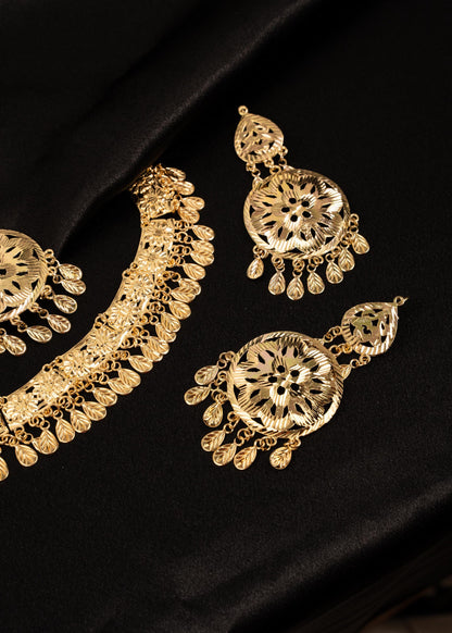Traditional Pippal Patti Necklace Set/ Gold Tone Leave Necklace/ Indian Bridal Necklace/ Punjabi Gold Jewelry/ Desi Statement Necklace