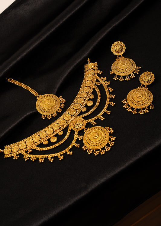 Viral Gold Plated Choker Necklace Set with Tikka/ Traditional Jewelry/ Indian Jewelry/ Statement Necklace/ Wedding Jewelry/ Festive Wear