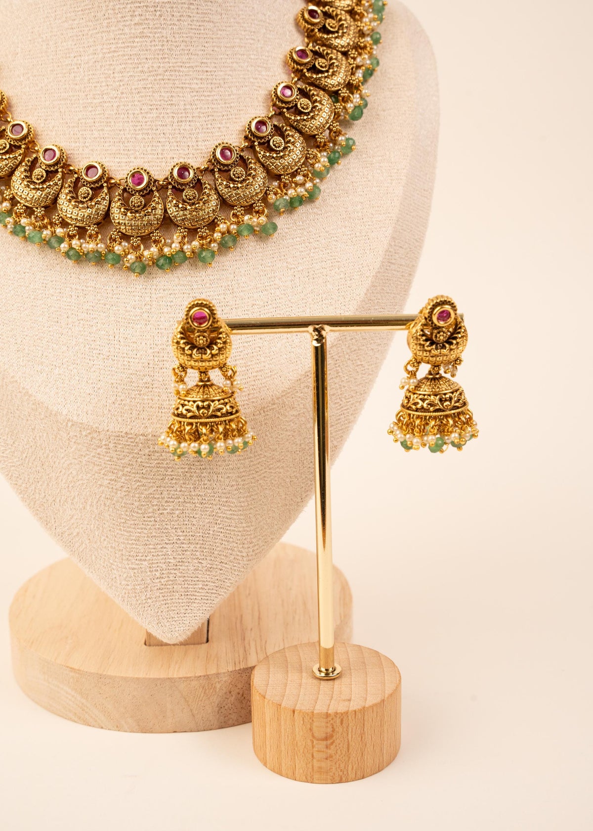 High Quality Kundan Choker Necklace Set/ Indian Jewelry/ Statement Jewelry/ Traditional Jewelry/ Wedding Jewelry/ South Indian Jewelry/ Ruby