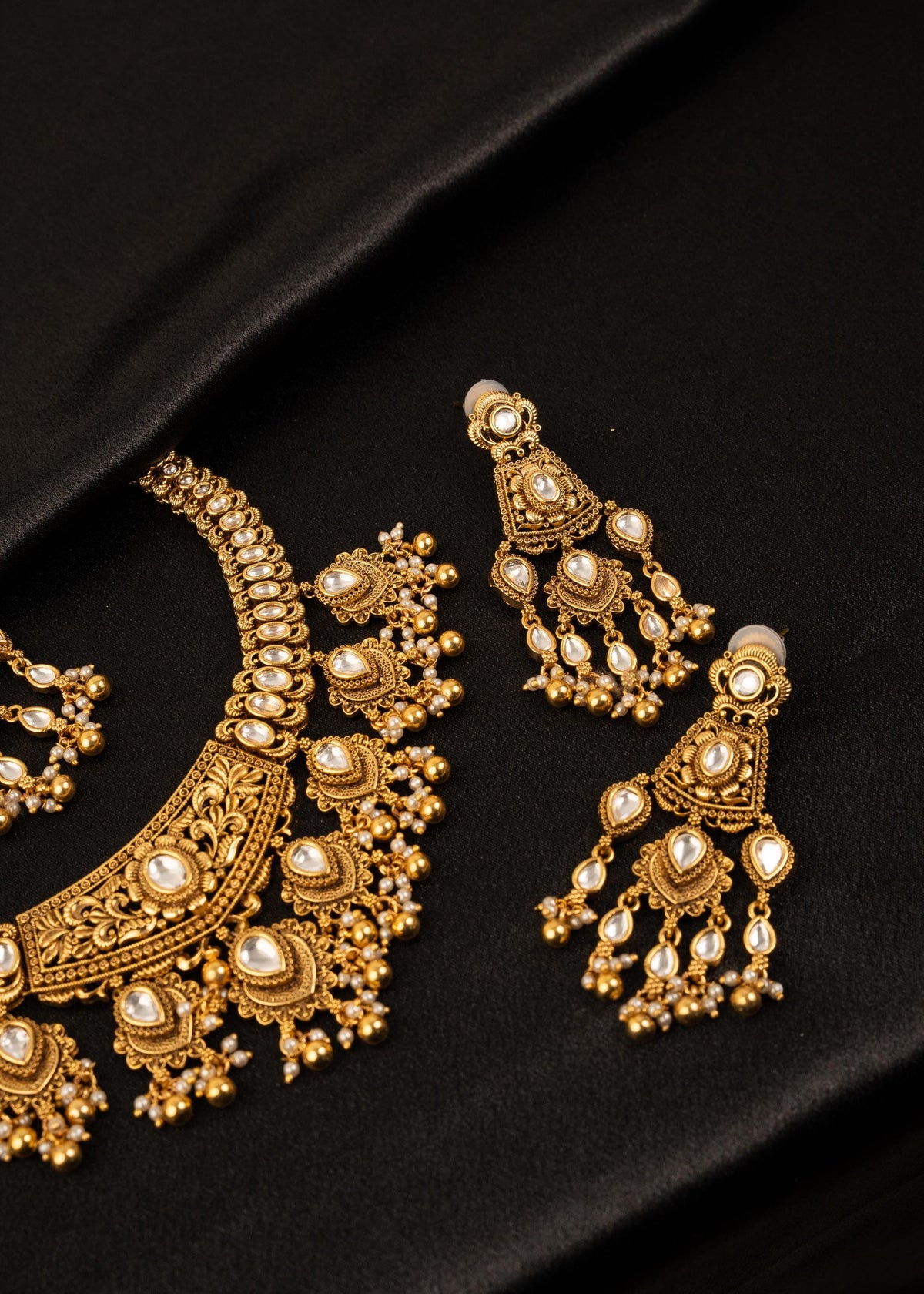 Premium Detailed Kundan Choker Necklace Set With Maang Tikka/ Indian Jewelry/ Wedding Necklace/ Bridal Jewelry/ Statement Necklace/ Antique