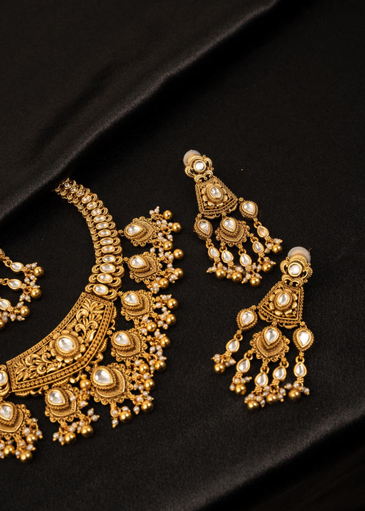 Premium Detailed Kundan Choker Necklace Set With Maang Tikka/ Indian Jewelry/ Wedding Necklace/ Bridal Jewelry/ Statement Necklace/ Antique