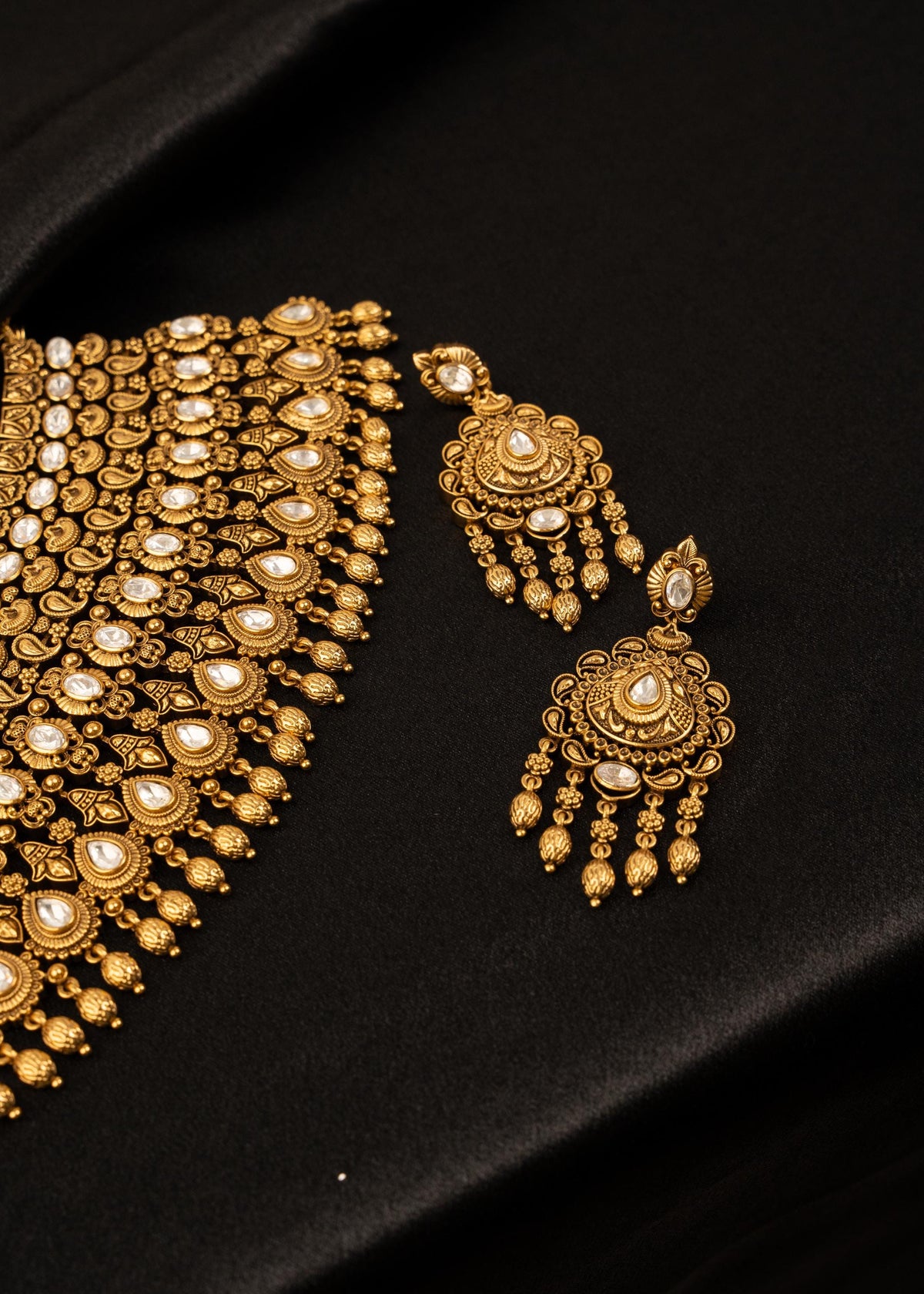 Premium Antique Kundan Choker Necklace Set with Maang Tikka/ Bridal Necklace/ Indian Wedding Jewelry/ Traditional Jewelry/ Statement Jewelry