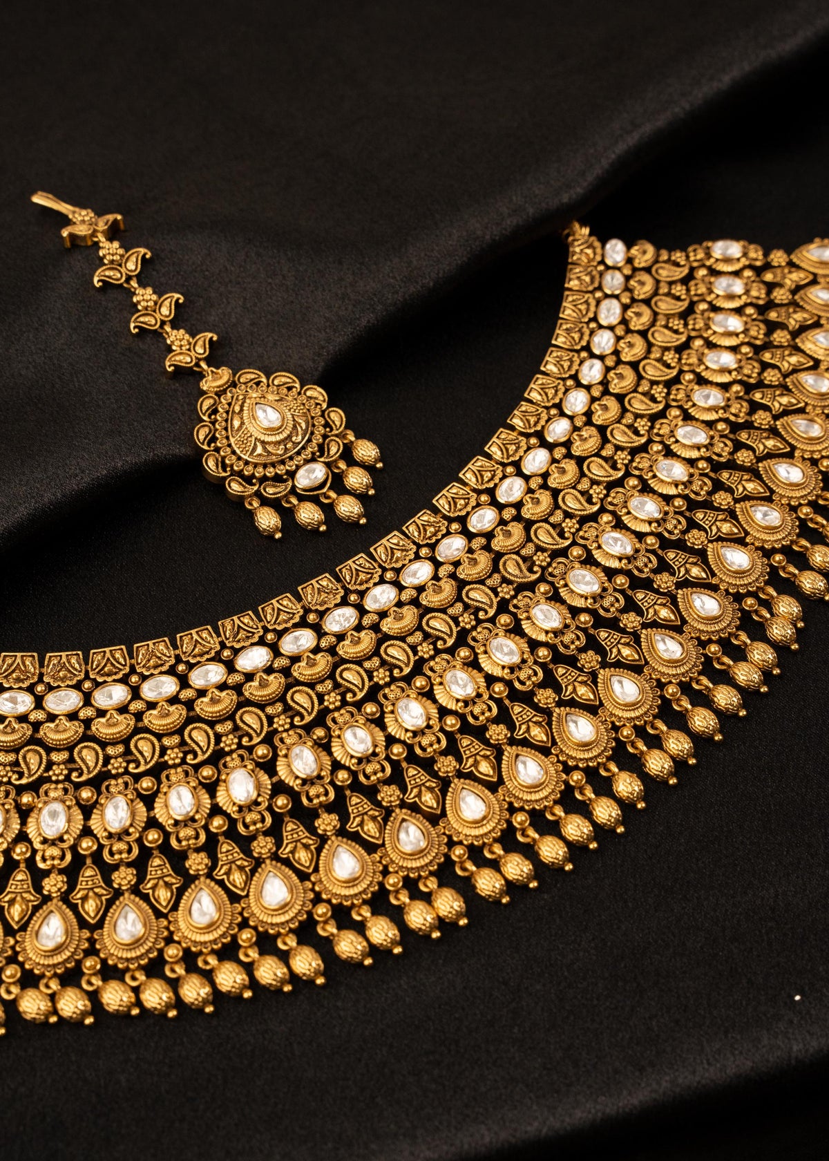 Premium Antique Kundan Choker Necklace Set with Maang Tikka/ Bridal Necklace/ Indian Wedding Jewelry/ Traditional Jewelry/ Statement Jewelry